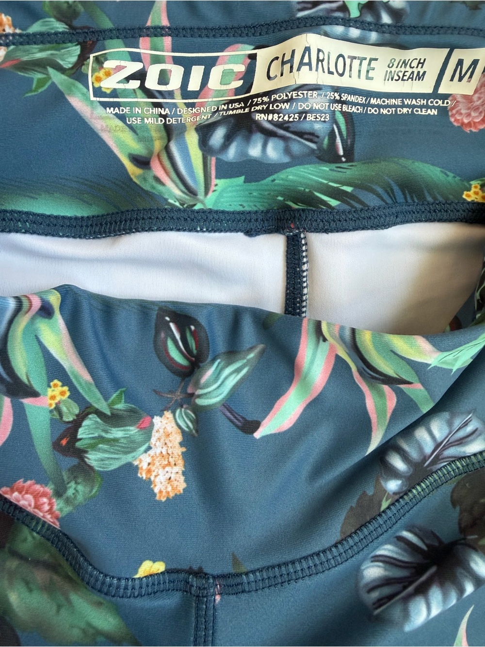 Zoic Charlotte Padded Bike Cycling Shorts Blue Floral size Medium - Picture 2 of 7